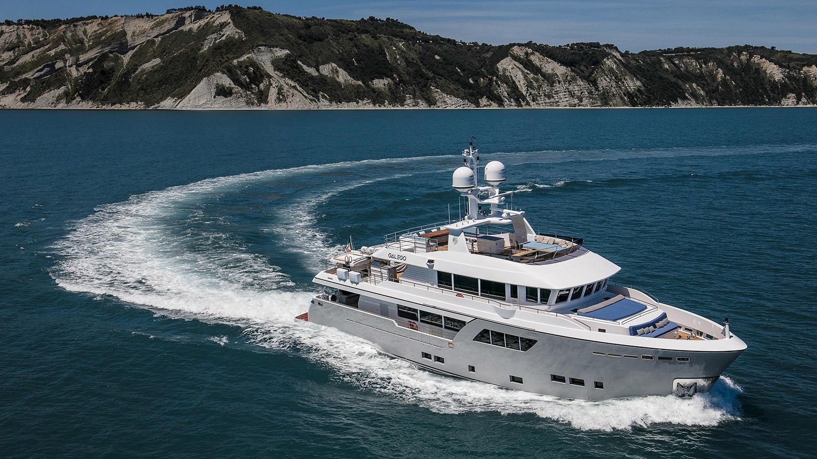 31m CdM explorer yacht Hvalross sold
